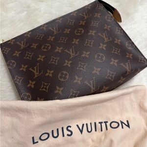 Louis Vuitton Toiletry Monogram 26 Pouch